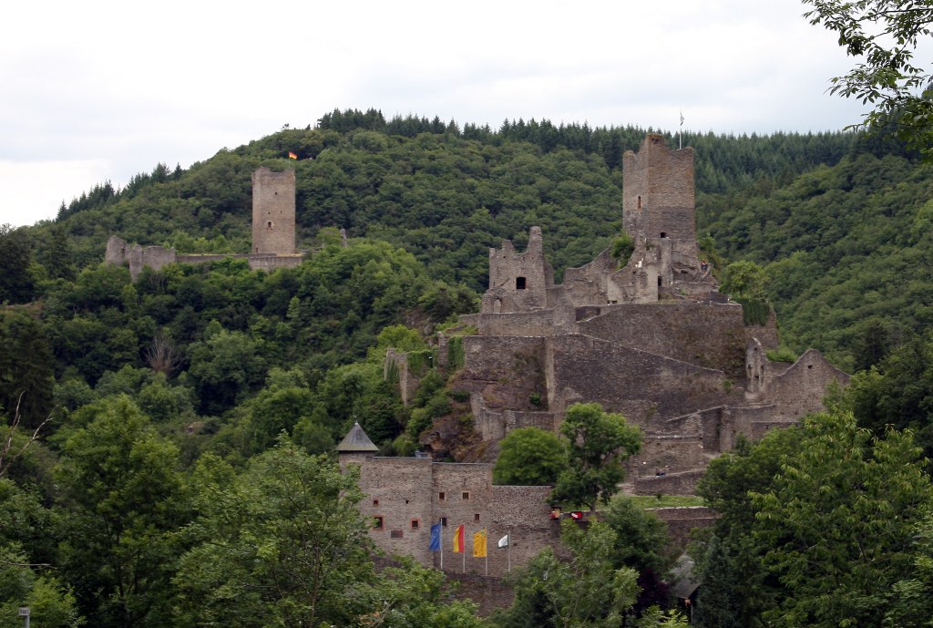 Picture of: Castles of Manderscheid – Wikipedia